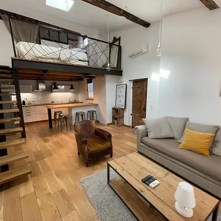 Duplex Avec Vue Sur Les Arenes Apartment Arles Exterior photo